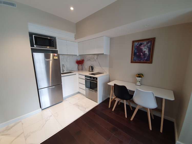 47 Beach Road Pahurehure_5