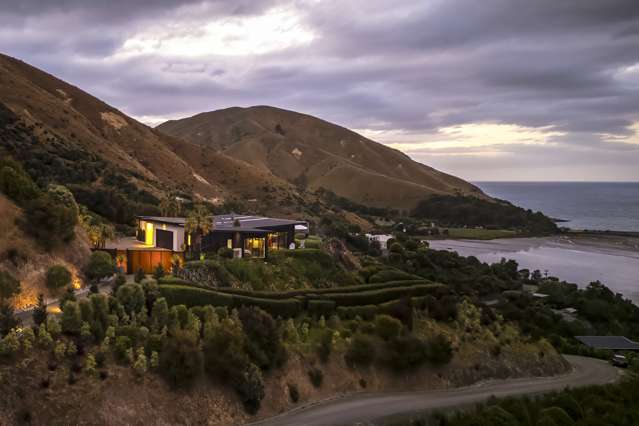 Opulent Living with Enchanting Bay Vistas