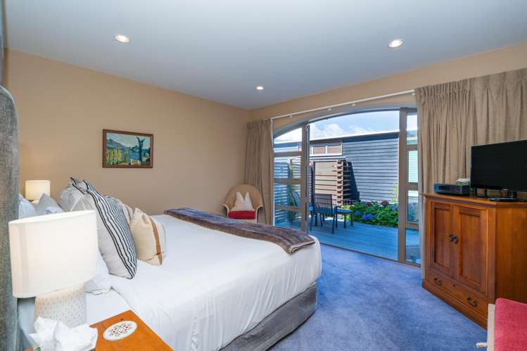 2/10 Lake Street Queenstown_23