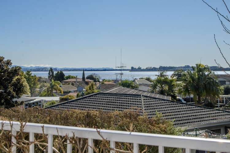 36 Eaton Crescent Matua_4