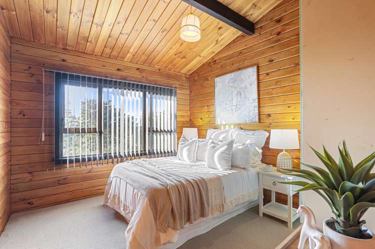 98 Daffodil Street Titirangi_17