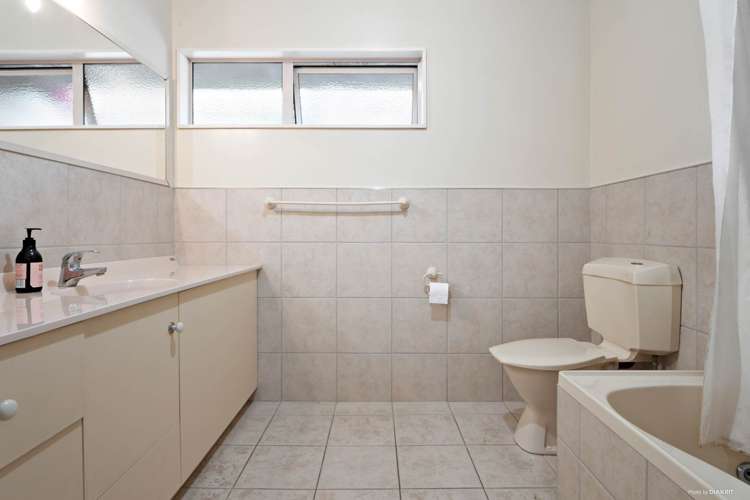 10 Cromwell Place Pukekohe_12