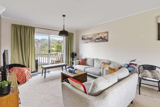 1 Ayton Drive Totara Vale_2