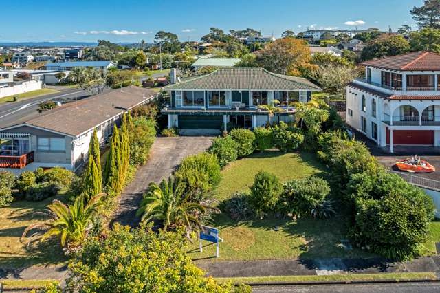 Must Sell - 845sqm Sea View Development Site!