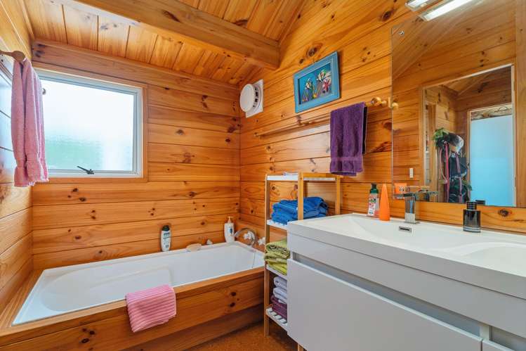 32 Kennedy Park Drive Pauanui_10