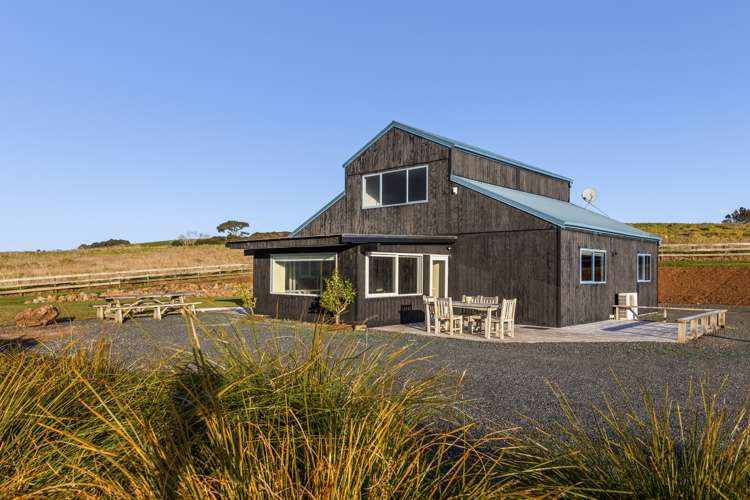 781 Kahikatea Flat Road Waitoki_11