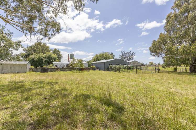 1649 Cust Road Cust_41