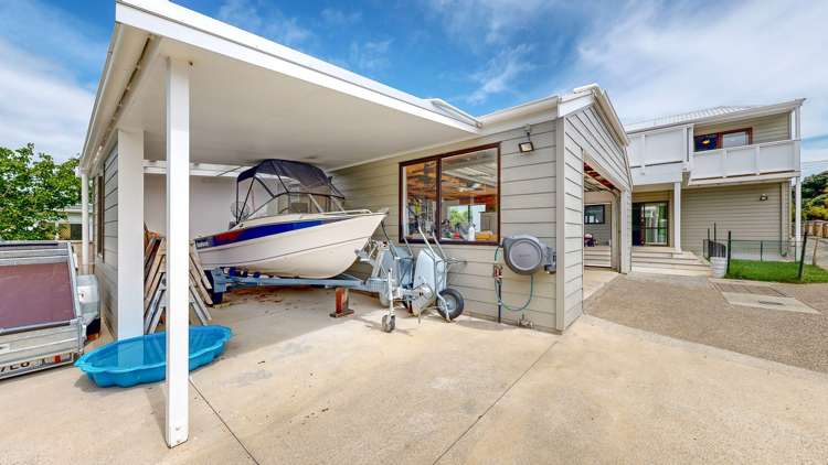 7 West Crescent Te Puru_28