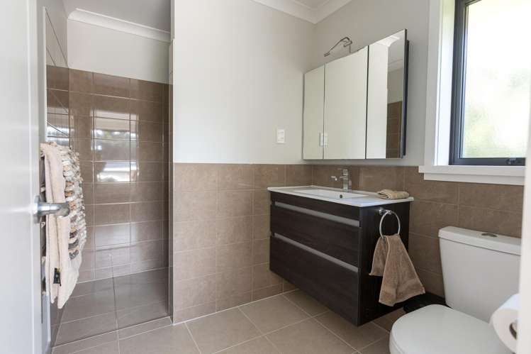 80 Silverton Road Poraiti_11