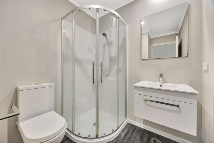 2/16 Hammond Street Hamilton Central_11