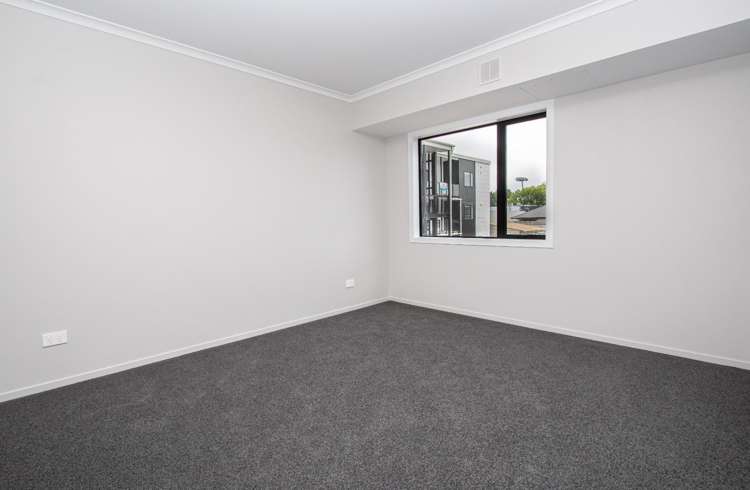 105/17 Vialou Street 10463_10