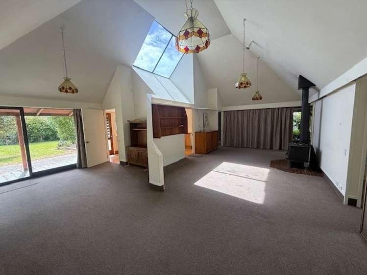 51 The Coastal Highway 9241_3