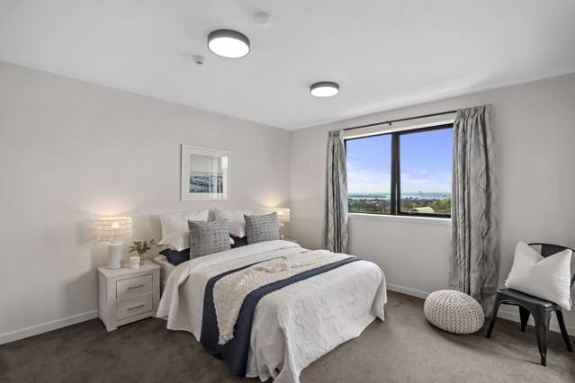 Spacious Apartment + Endless Views to the Sea!