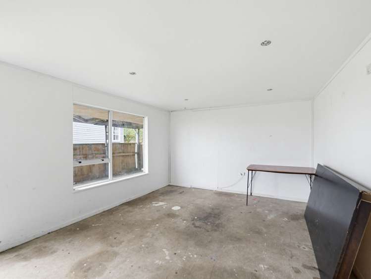54 Kuku Beach Road Levin_15