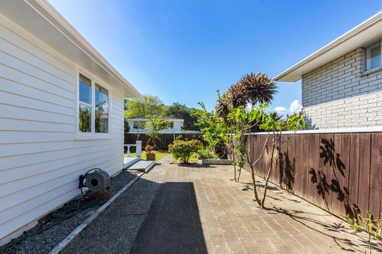 2 Monterey Place Totara Park_18