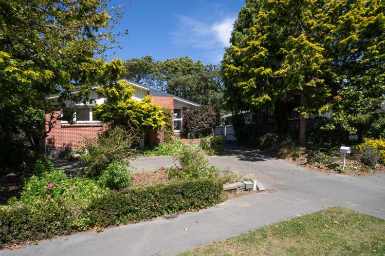 55 Woodbury Street Russley_27