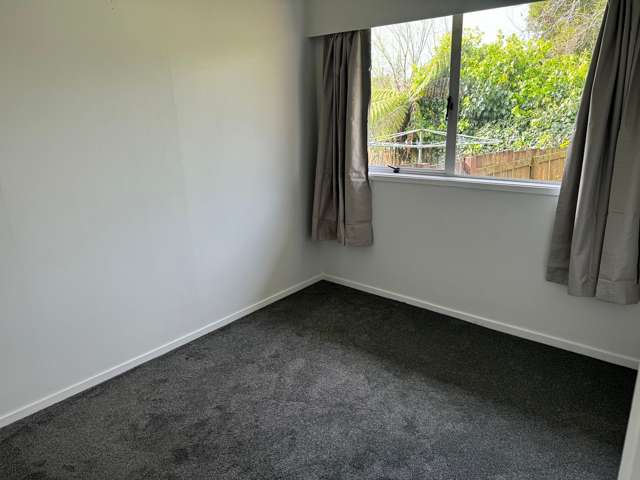 3/11A Bayside Avenue Te Atatu Peninsula_3