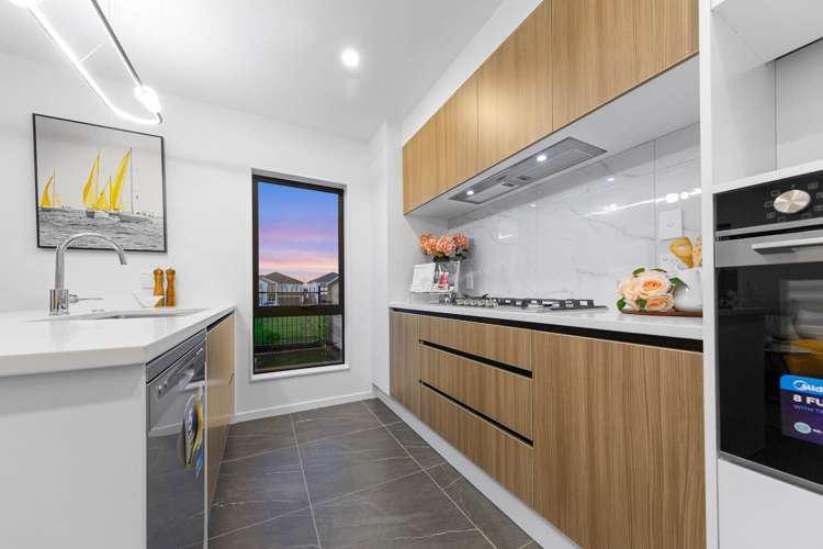 3 Seelie Court Flat Bush_4