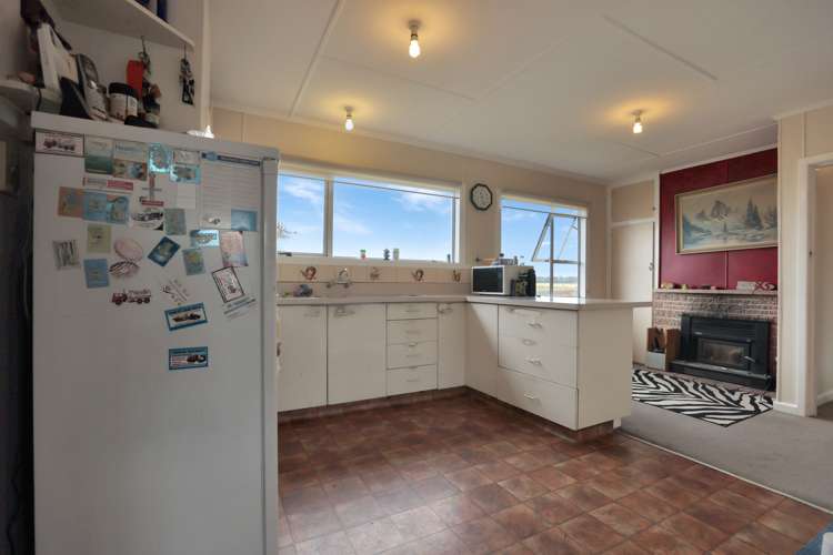 847 Boundary Road Willowby_5