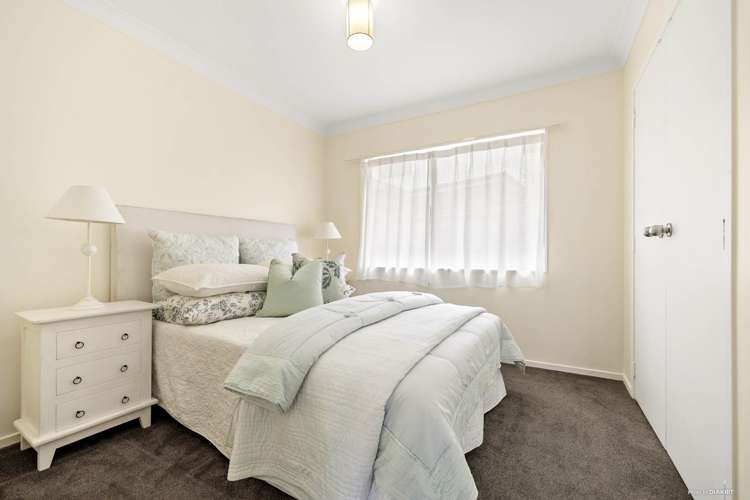32 Lexington Drive Botany Downs_8