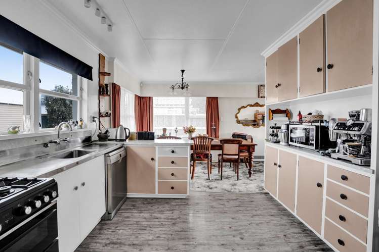 5815 South Road Rahotu_7