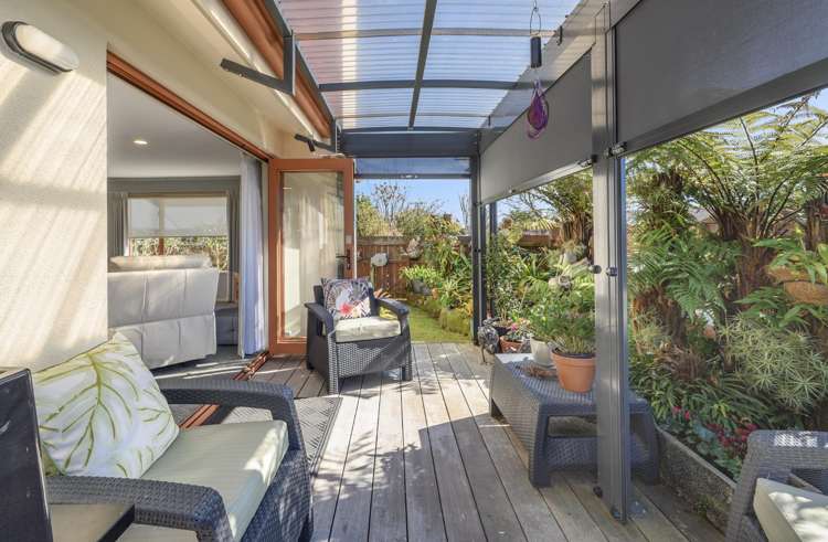 1/8 Cheyne Road (Cotswold Court) Pyes Pa_6