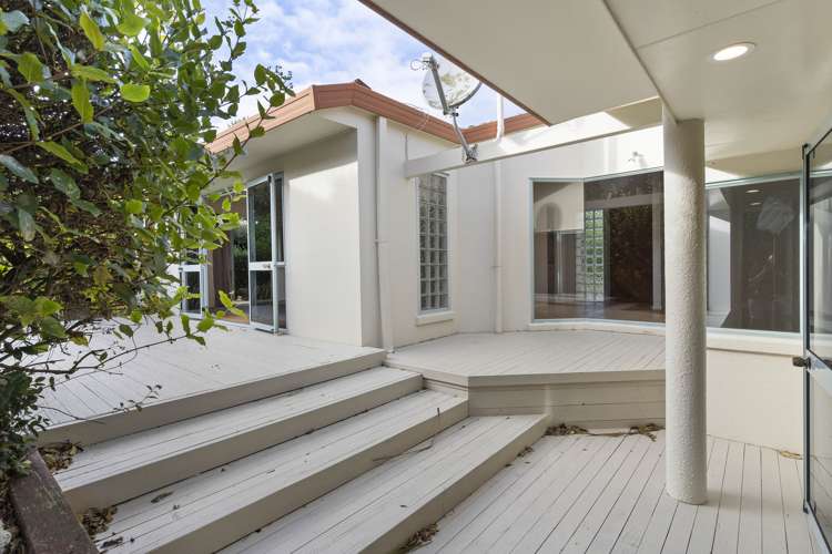 1 Halldene Terrace Red Beach_15