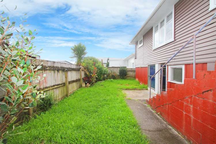 1/95 Henderson Valley Road Henderson_5