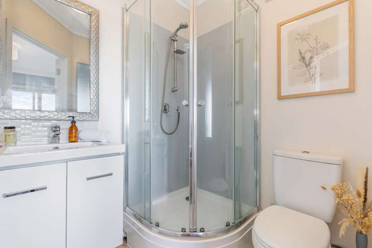 25 Duncansby Road Stanmore Bay_17