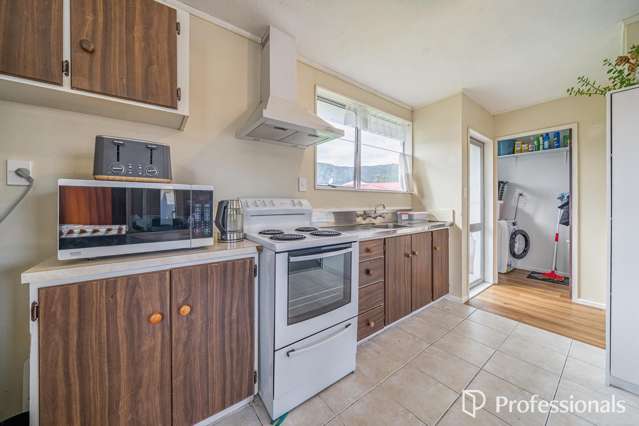 14 Honey Street Wainuiomata_3