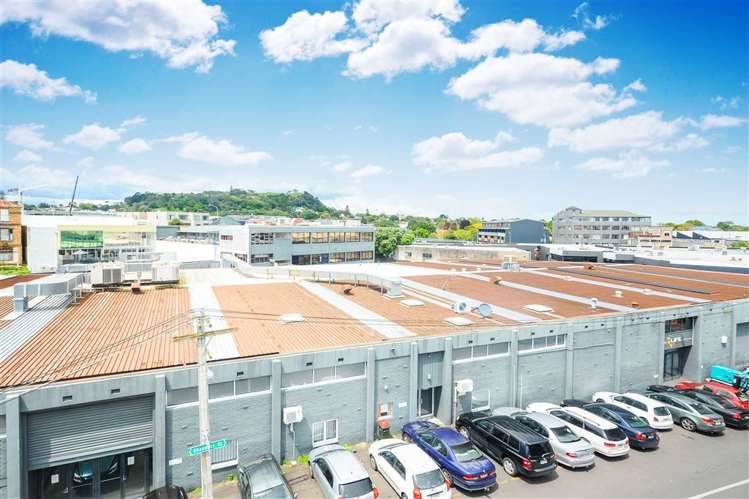 306/10 Flower Street Eden Terrace_5