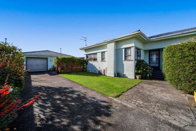 68 Egmont Street Hawera_1