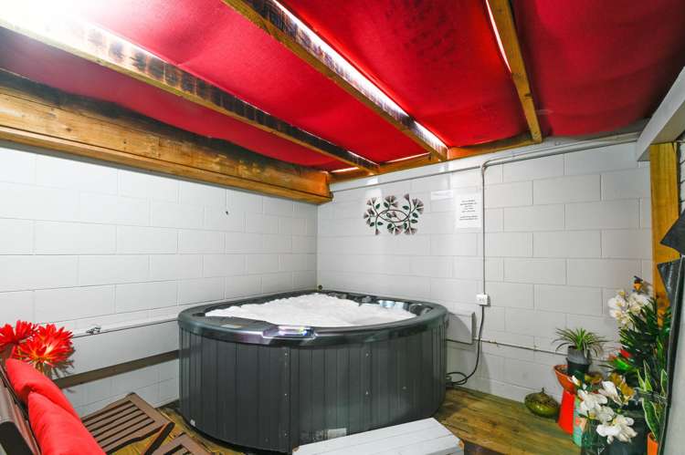 63A Ranolf Street Victoria_10