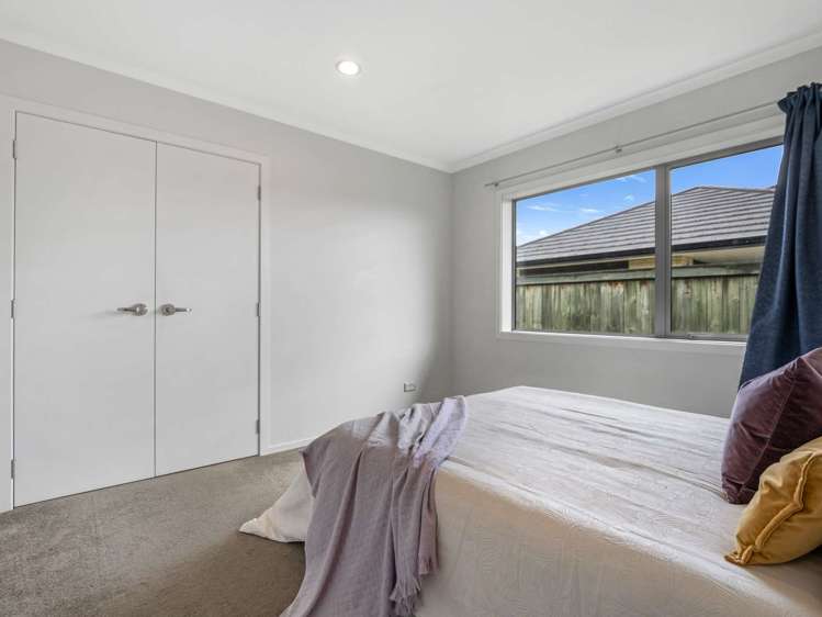 39 Carroll Place Owhata_13