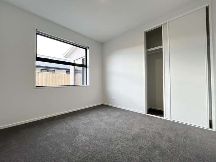 13 SIlvergrass Way 11103_7