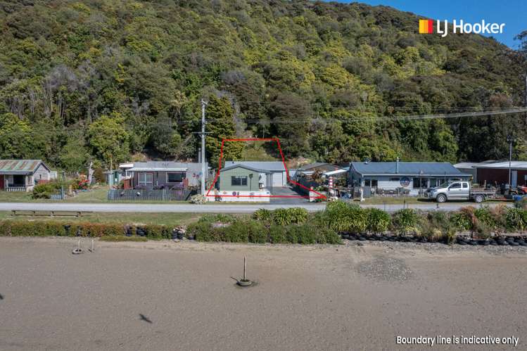 37 Riverside Road Taieri Mouth_12