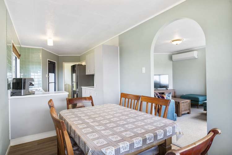 6 Lowell Place Massey_6