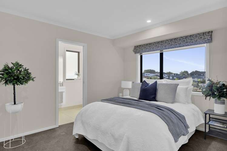 71 Probert Crescent Chartwell_16