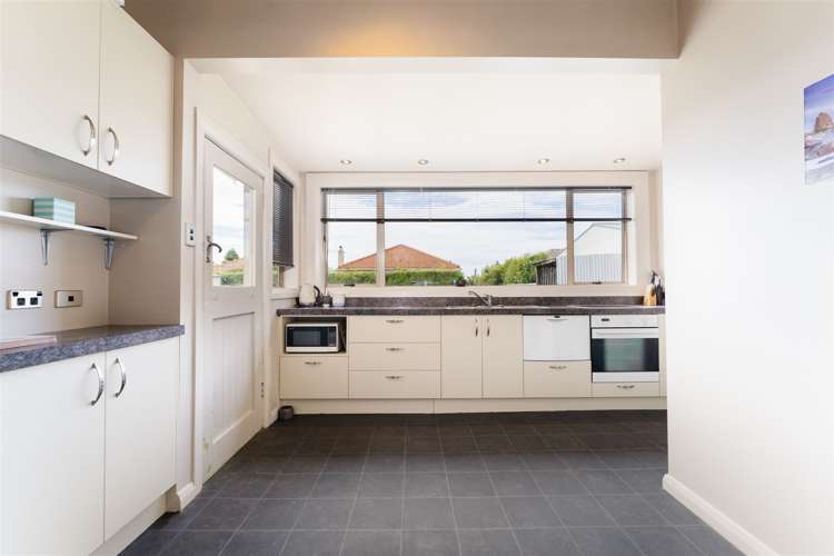 129 Riselaw Road Calton Hill_4