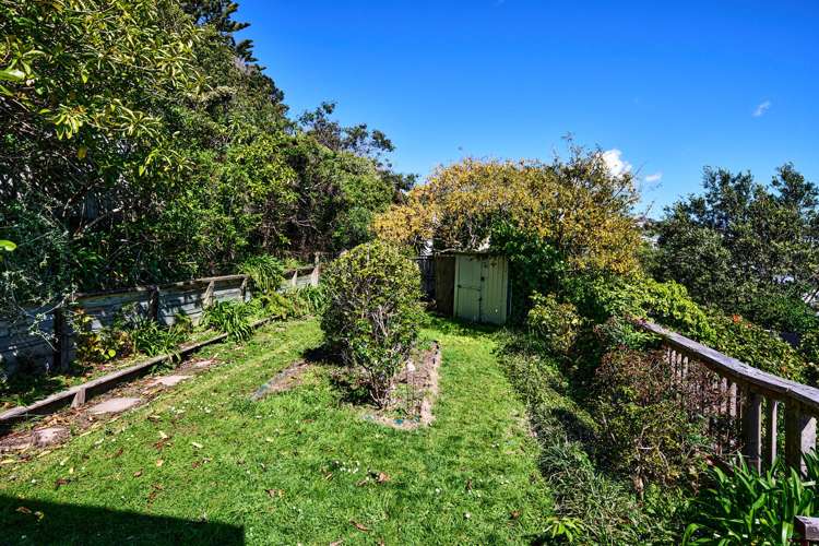 8 Kiriwai Road Paremata_21