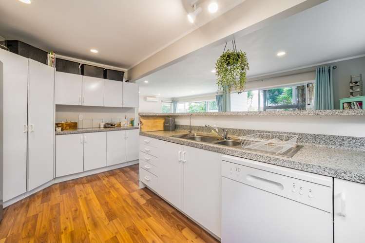 B/684 Whangaparaoa Road Stanmore Bay_6