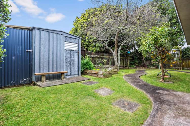 2/11 Cambourne Road Papatoetoe_14