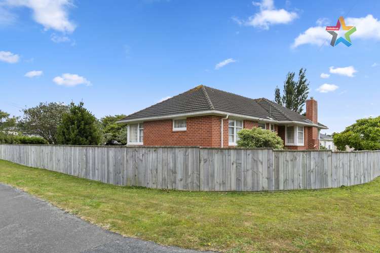 8 Reading Street Wainuiomata_16