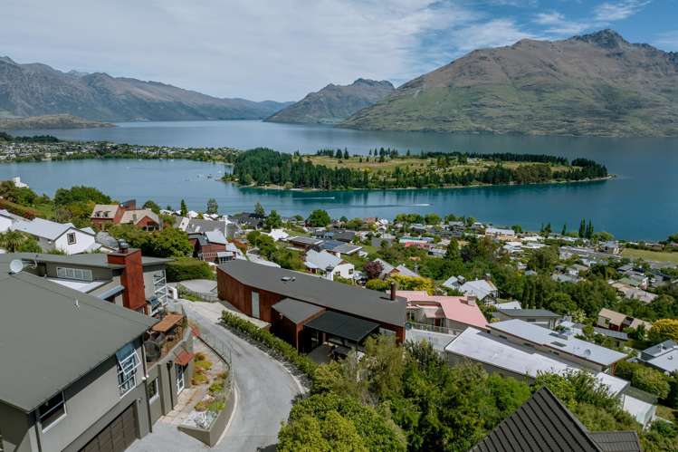 32 Edinburgh Drive_3