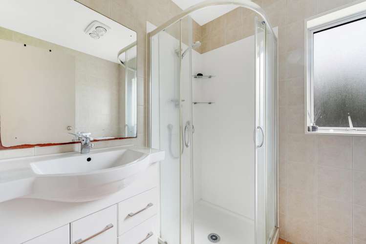 3 Sheldon Place Burswood_14