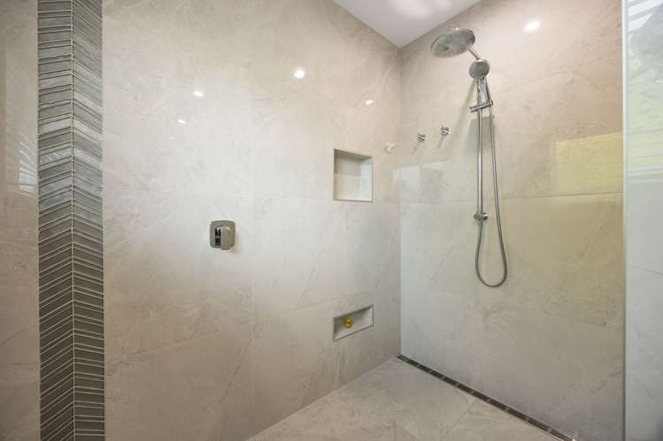 6 Longford Court Forest Lake_11