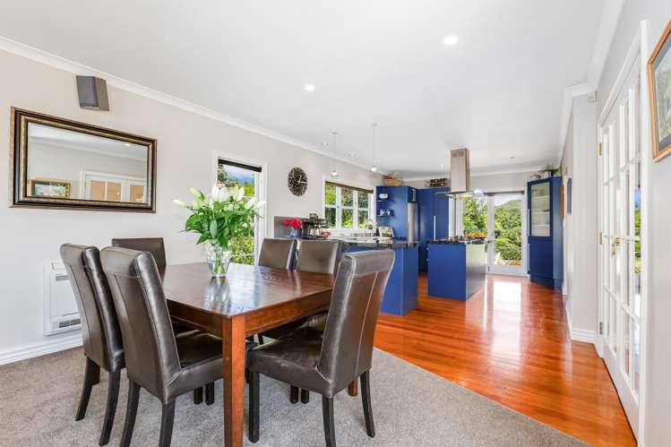 61 Seaview Road Paremata_13