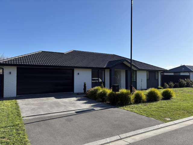 22 Vaughan Drive