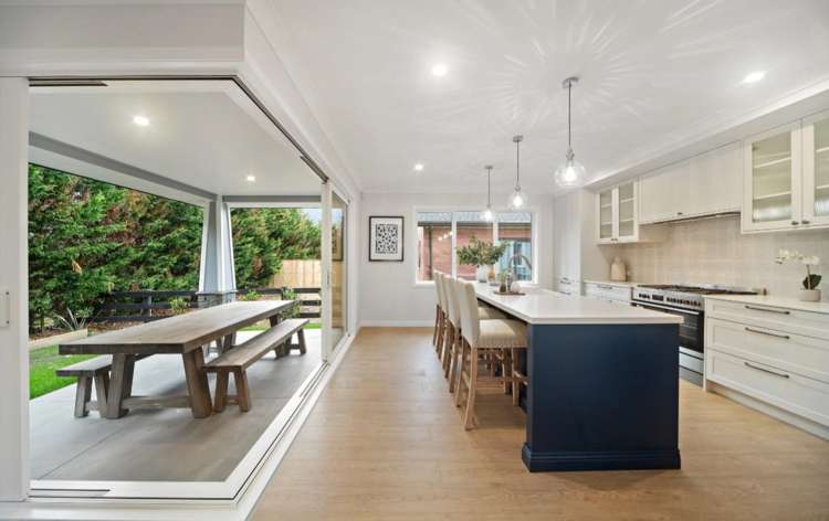 122A Monument Road Clevedon_2