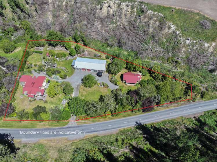 697 Leader Road East Parnassus_35